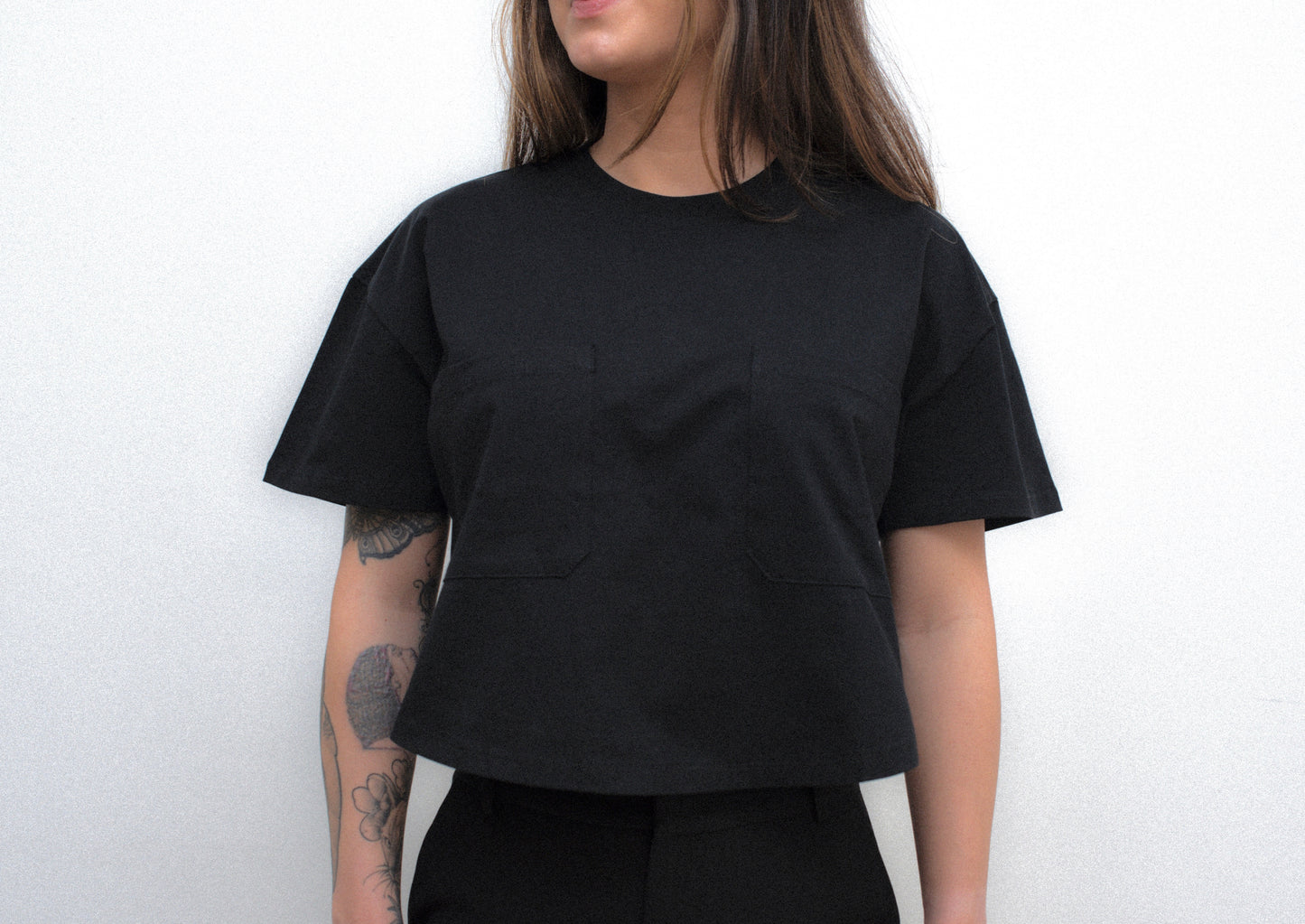 Oversized black cropped t-shirt